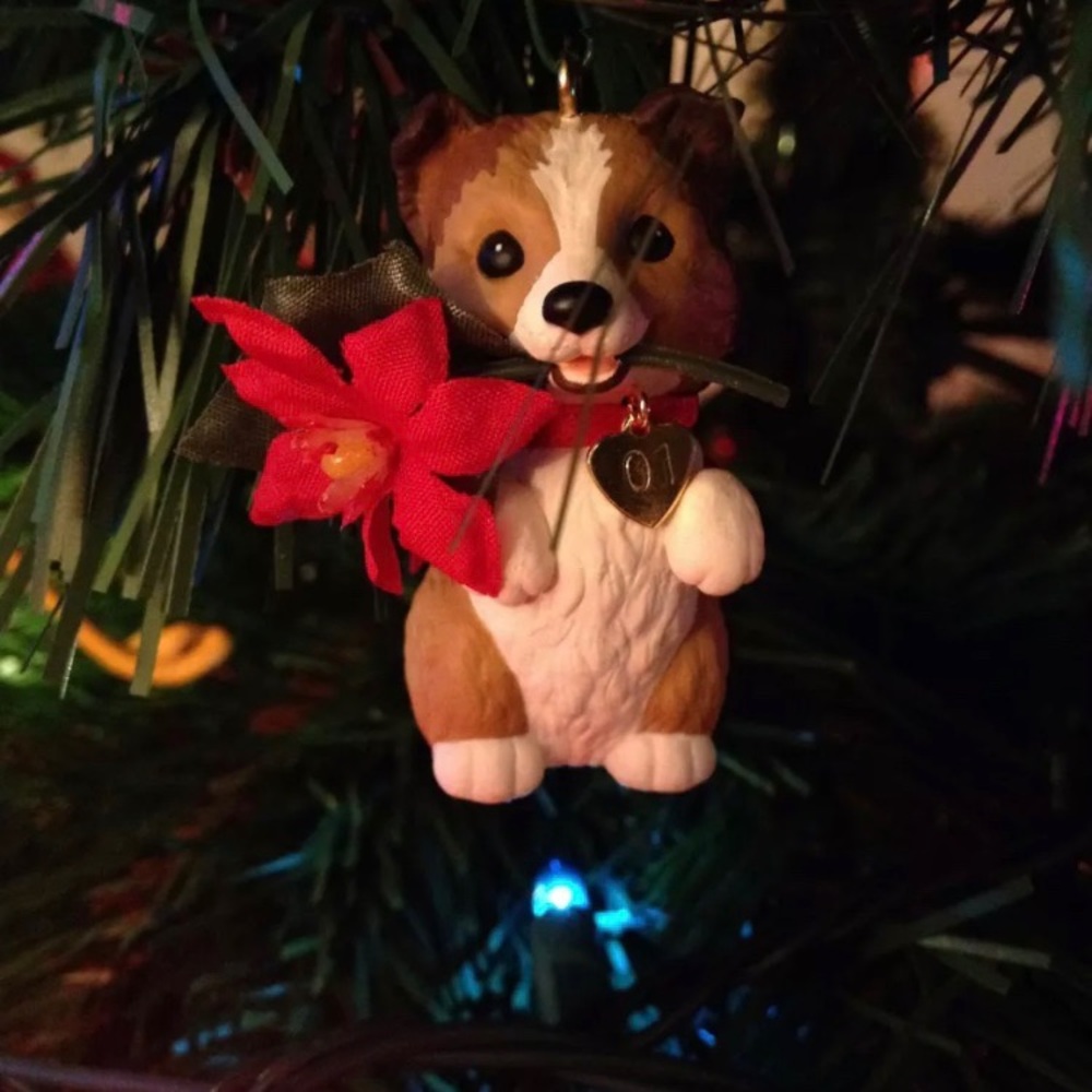 HALLMARK Ornament Puppy Love Sheltie w/ Poinsettia